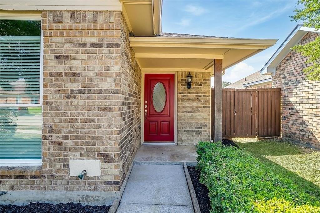 2874 Stoneridge Dr - Photo 2 of 24