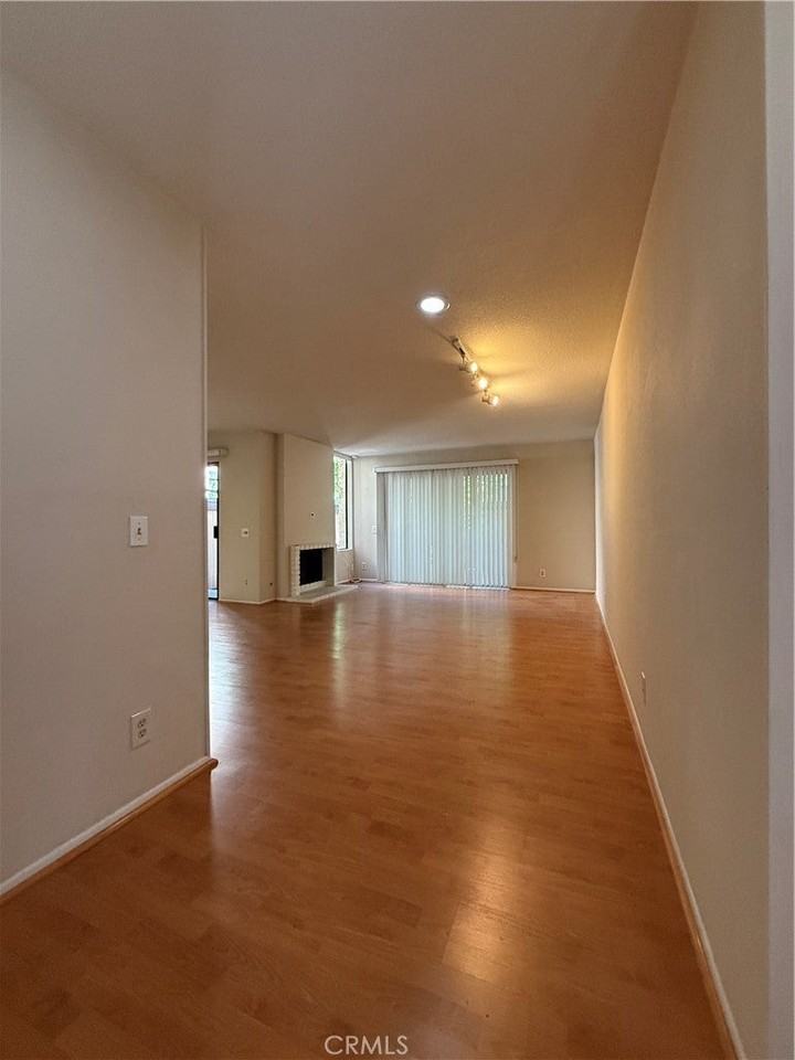 267 Linwood Ave - Photo 5 of 21