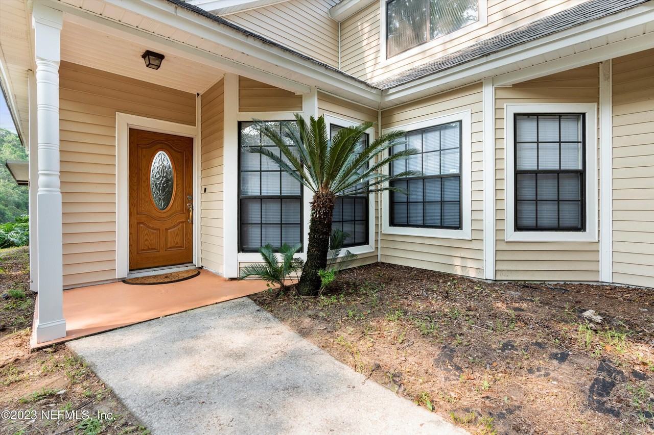 10538 Broomsedge Ct - Photo 4 of 25