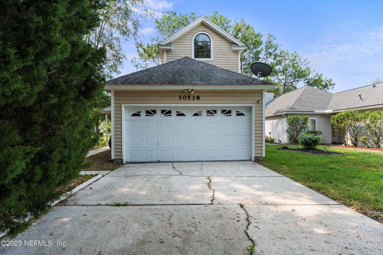 10538 Broomsedge Ct - Photo 6 of 25