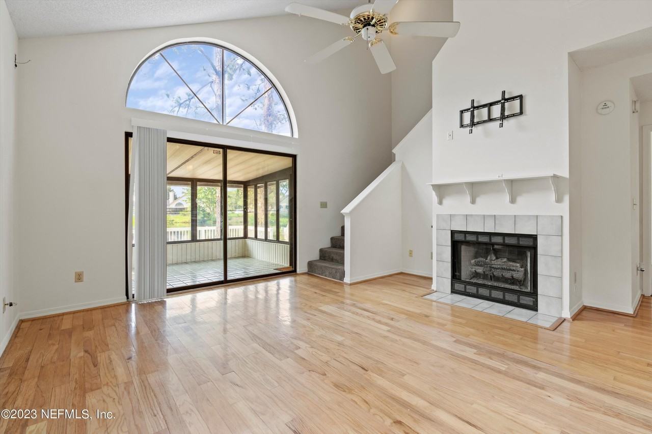 10538 Broomsedge Ct - Photo 7 of 25