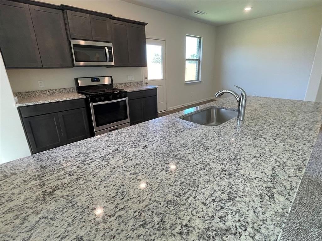 837 Clark Dr - Photo 7 of 28