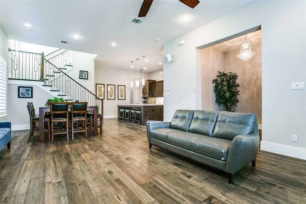 6125 Preserve Dr - Photo 4 of 25