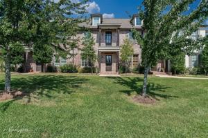 featured image of 1930 Chestnut Park Ln