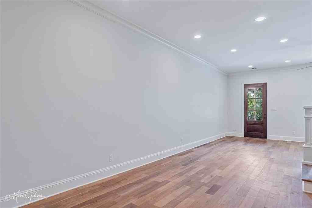 1930 Chestnut Park Ln - Photo 7 of 21