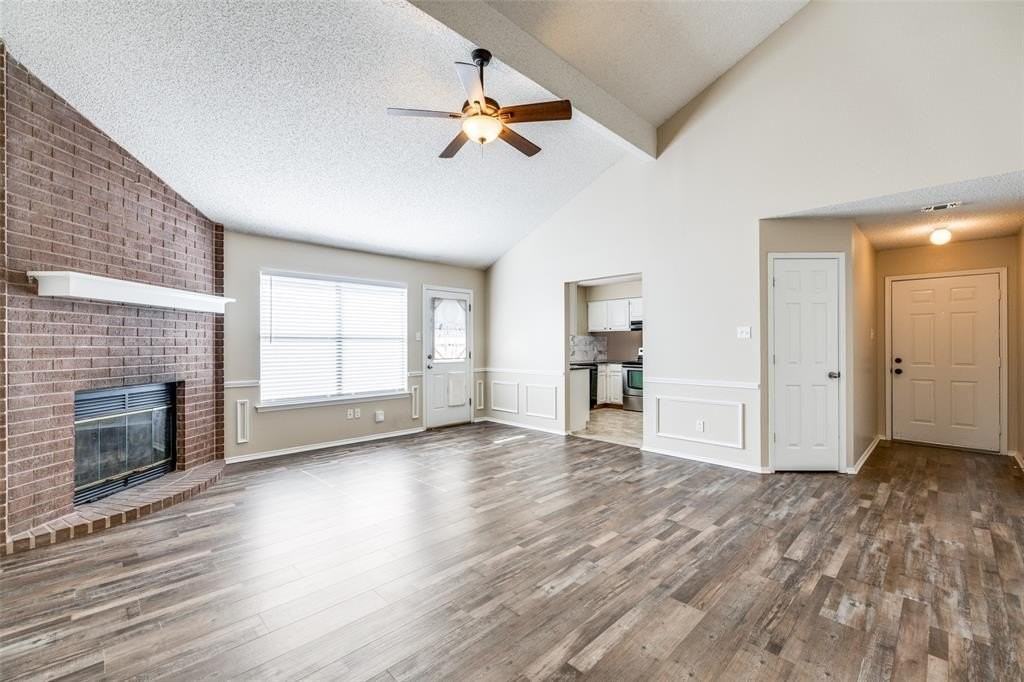 5307 Cody Dr - Photo 4 of 25