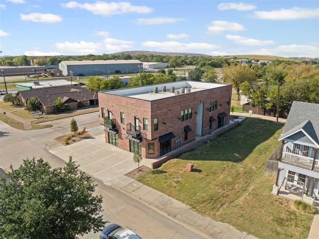 201 N Birch St #201 - Photo 3 of 19