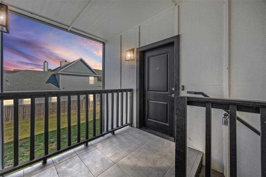 201 N Birch St #201 - Photo 7 of 19