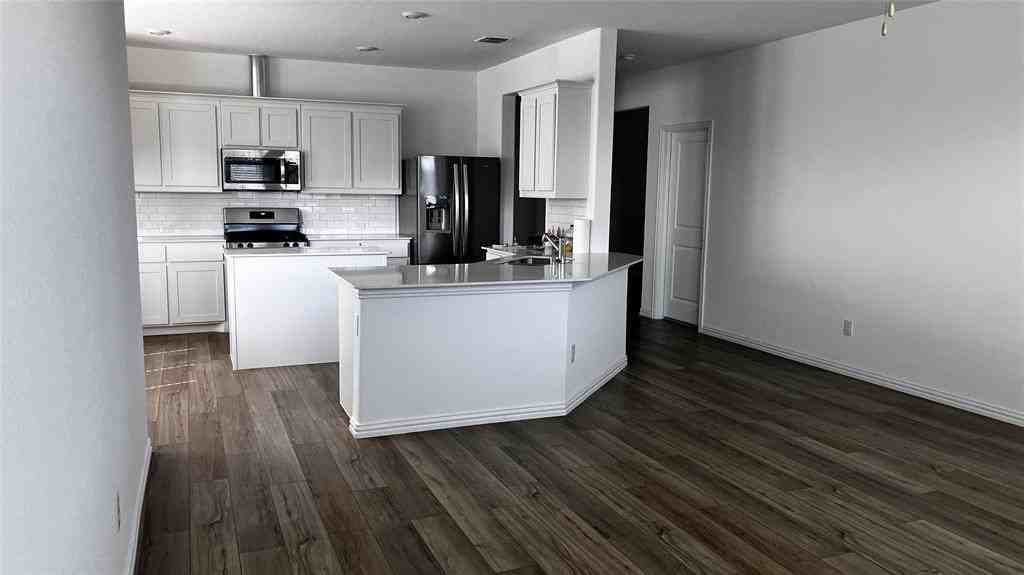 620 Truman St - Photo 3 of 24