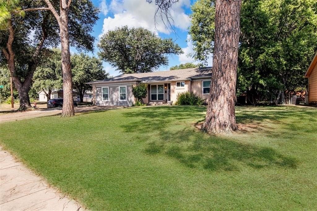 614 Blueberry Ln - Photo 3 of 29