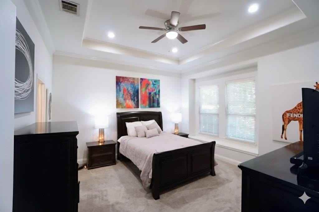 1439 Stella Ave - Photo 7 of 13