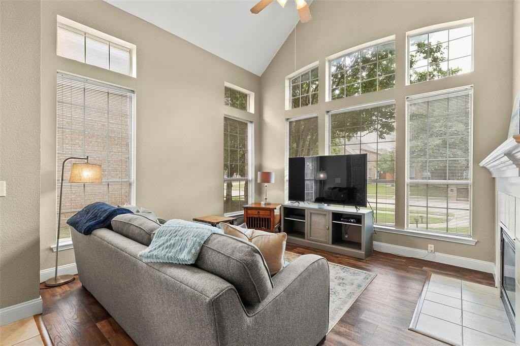 11546 Fountainbridge Dr - Photo 5 of 36