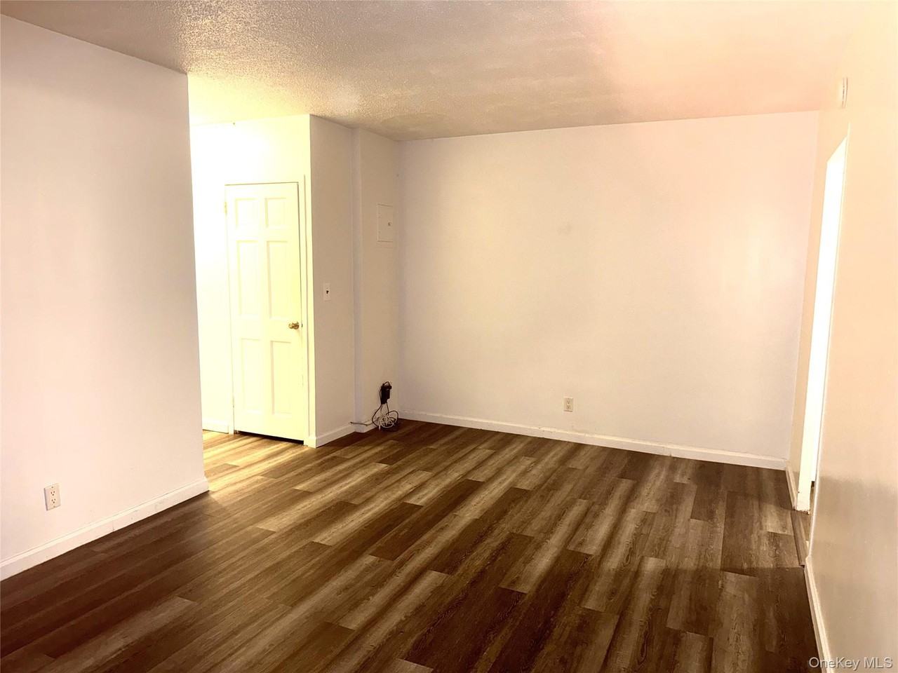 181 Pearsall Drive - Photo 7 of 10