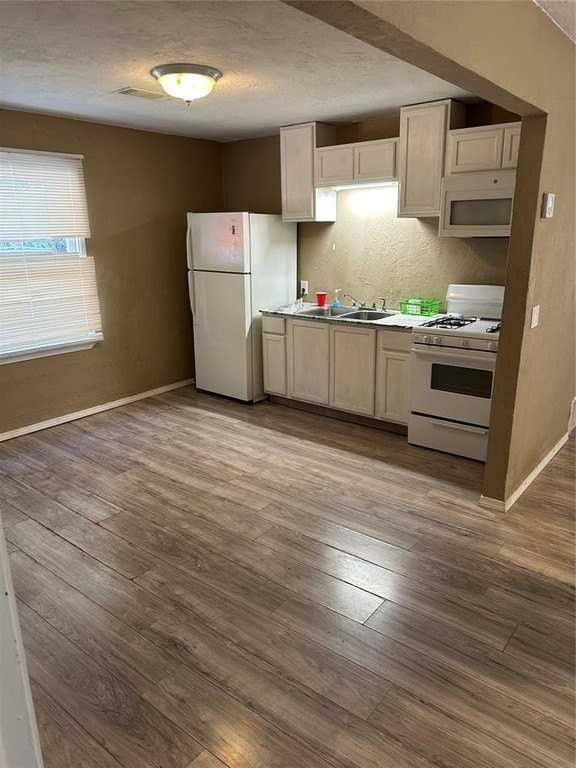 11917 E Britton Rd - Photo 2 of 14