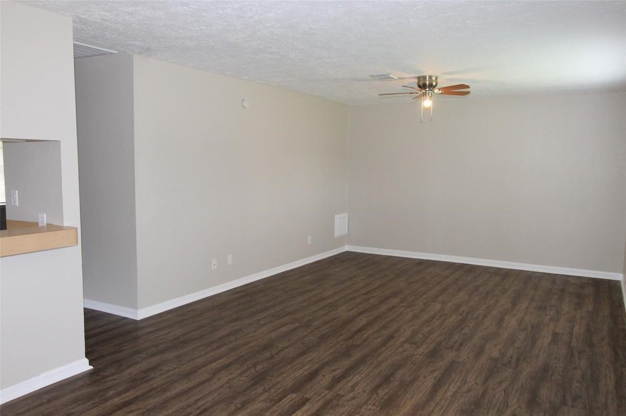 119 S Brownell St - Photo 2 of 12