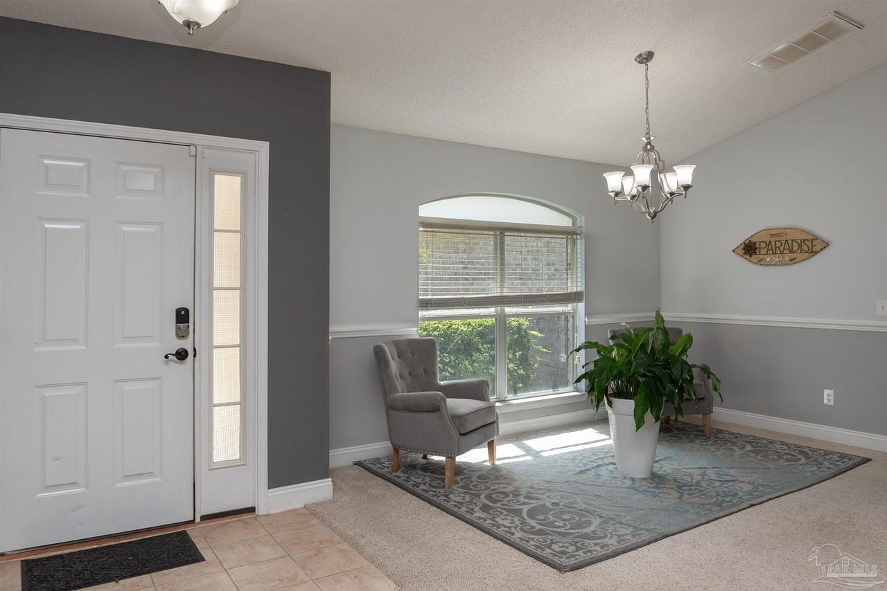 3080 Palm St - Photo 3 of 28