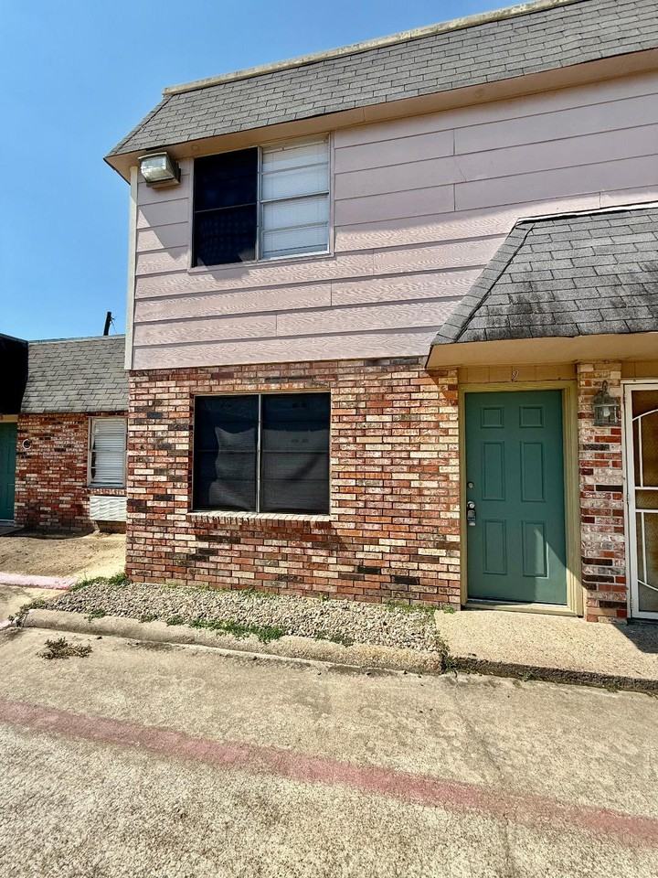 6760 Prutzman Rd Apt 11