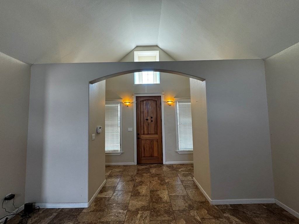 1501 Pueblo - Photo 3 of 22