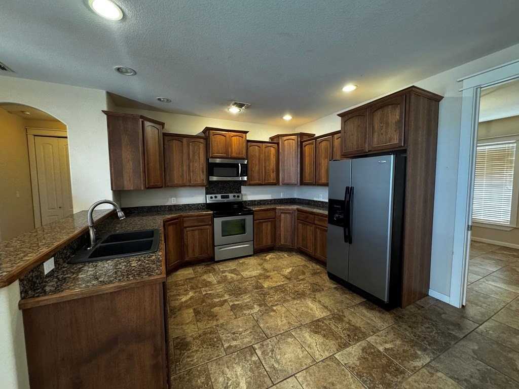 1501 Pueblo - Photo 6 of 22