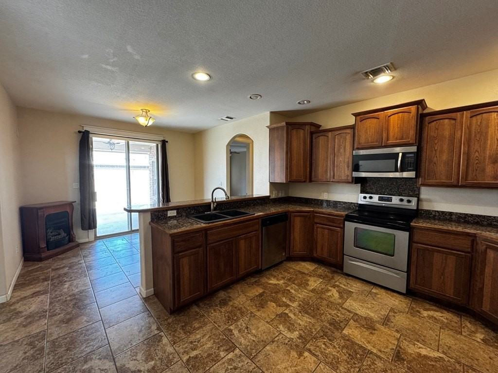 1501 Pueblo - Photo 7 of 22