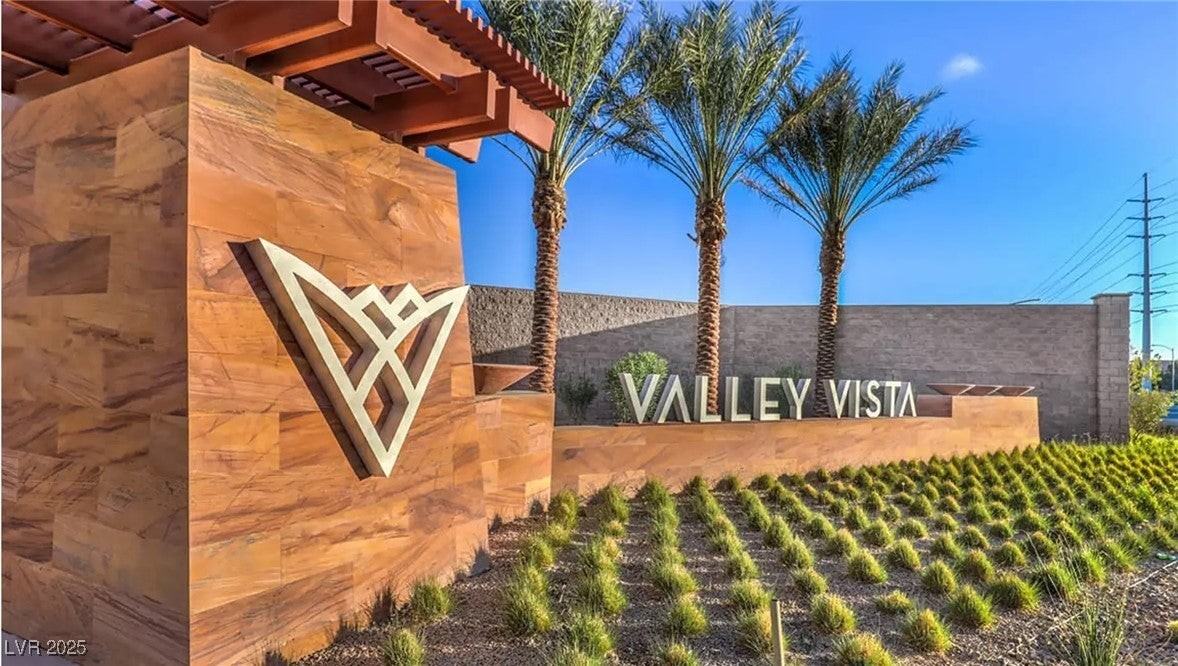 4494 Lantern Point Avenue - Photo 2 of 35