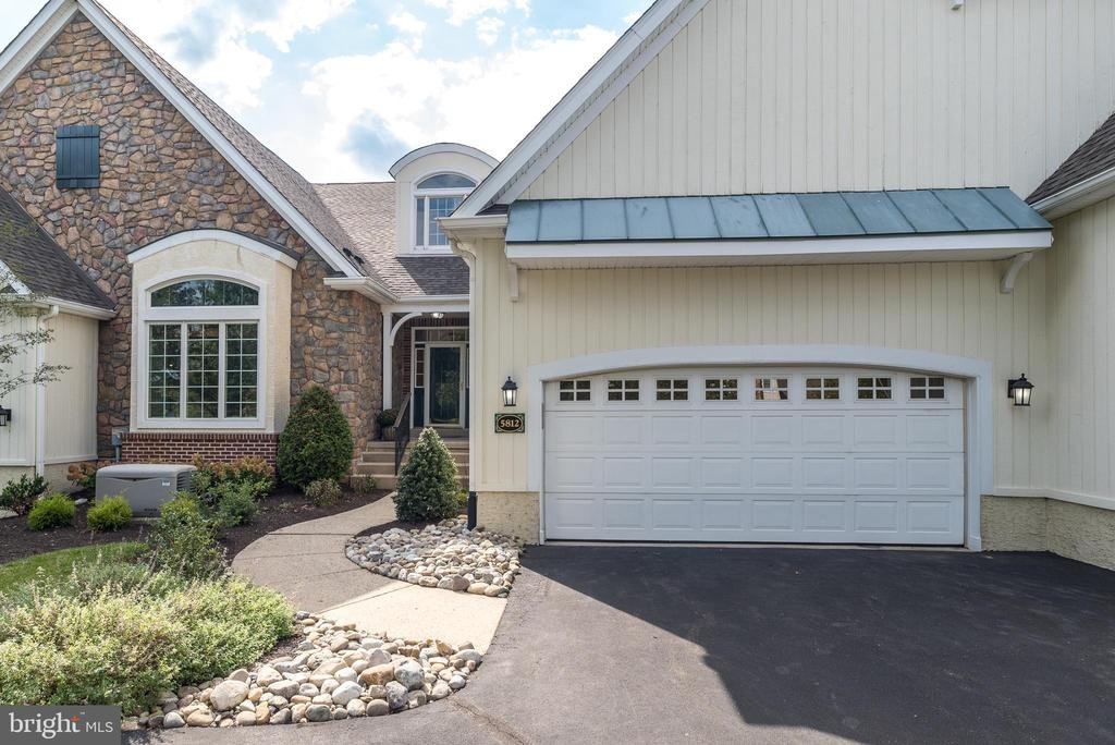 5812 Hickory Hollow Ln - Photo 3 of 50