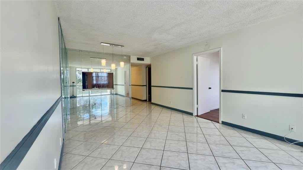 9340 Lagoon Pl #403 - Photo 6 of 50