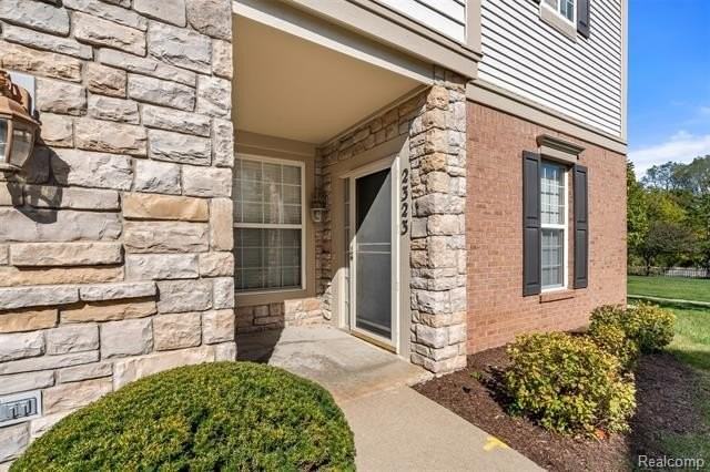 2323 Knollwood Dr - Photo 5 of 24