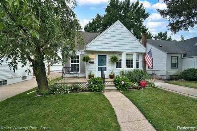 2259 Cambridge Road - Photo 2 of 20