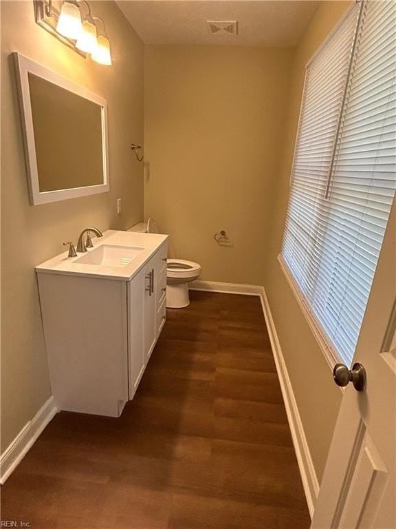 245 Loch Cir - Photo 4 of 10