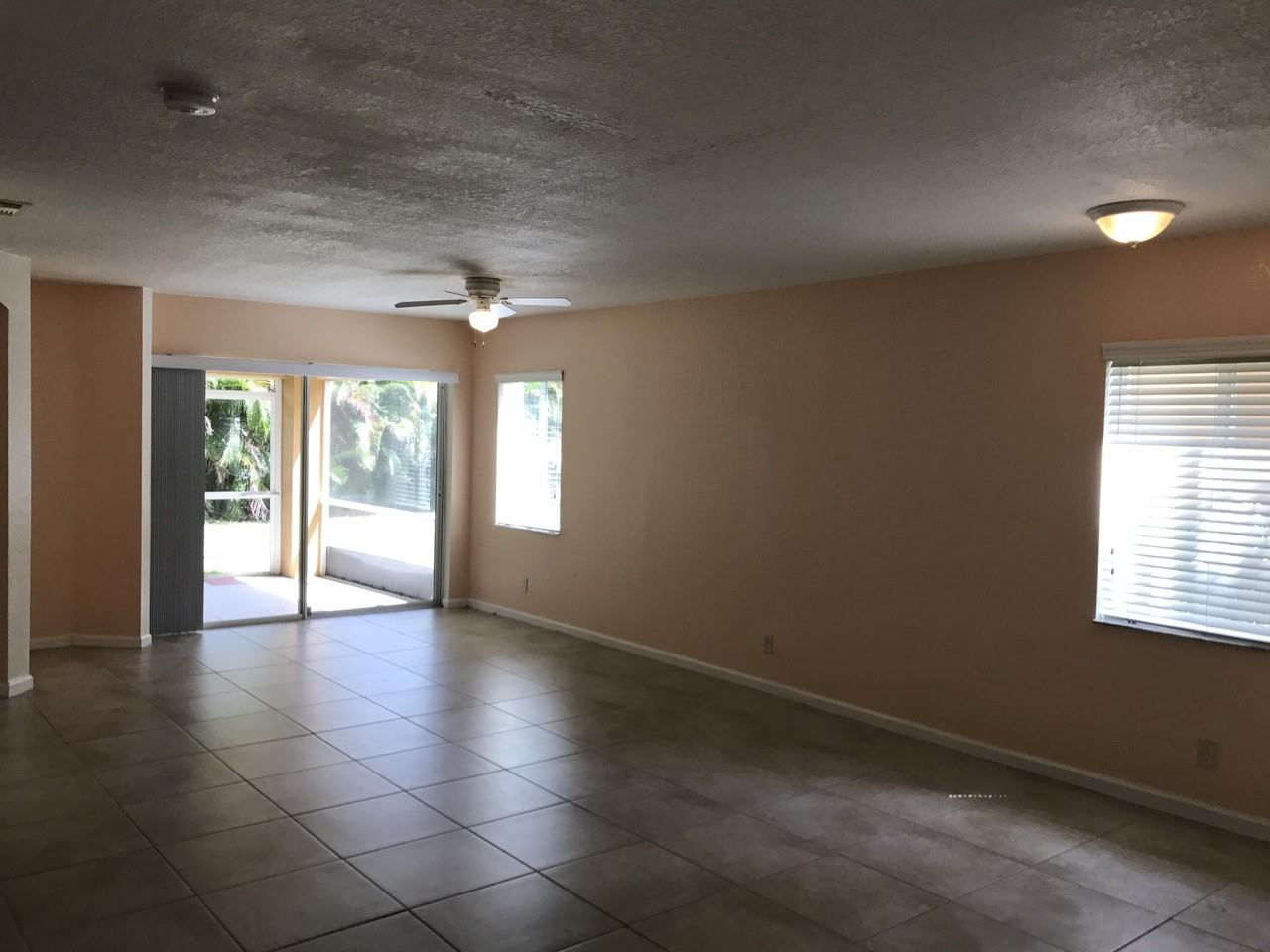 6109 Reynolds St - Photo 3 of 16