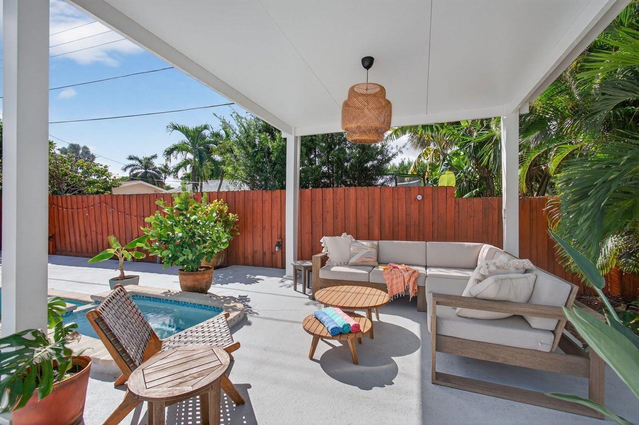 802 Mallard Dr - Photo 4 of 50