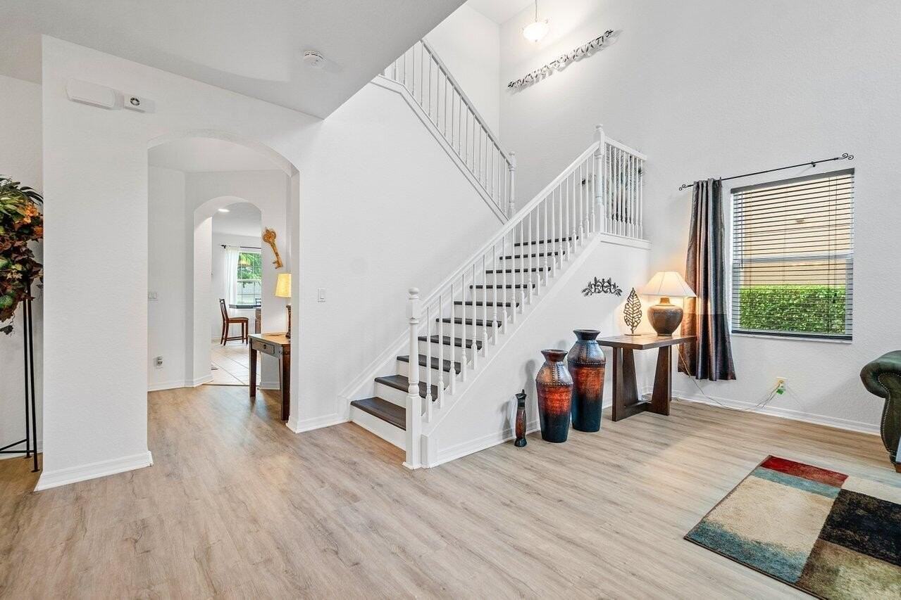 3441 Oakmont Estates Blvd - Photo 4 of 38