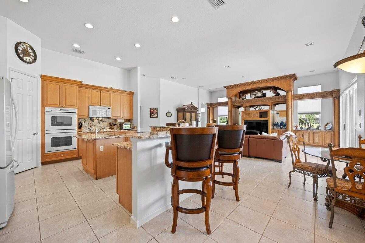 11727 Paradise Cove Lane - Photo 5 of 29