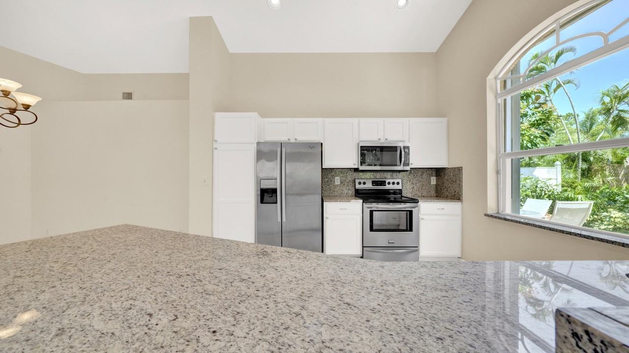 13255 Royale Sabal Ct - Photo 4 of 50