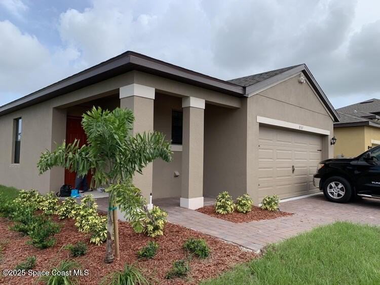 857 Old Country Rd Se