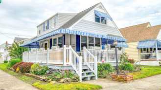 221 N Mansfield Ave - Photo 1 of 1