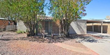 featured image of 2437 N Walnut Ave