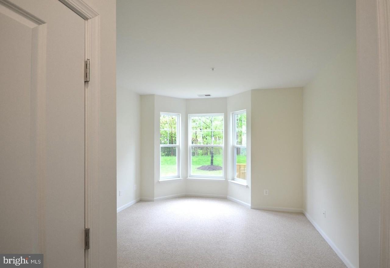 3527 Piney Woods Pl Apt H002 #H002 - Photo 2 of 32