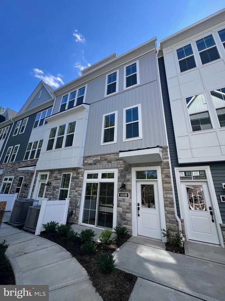 10106 Donatello Drive - Photo 2 of 22