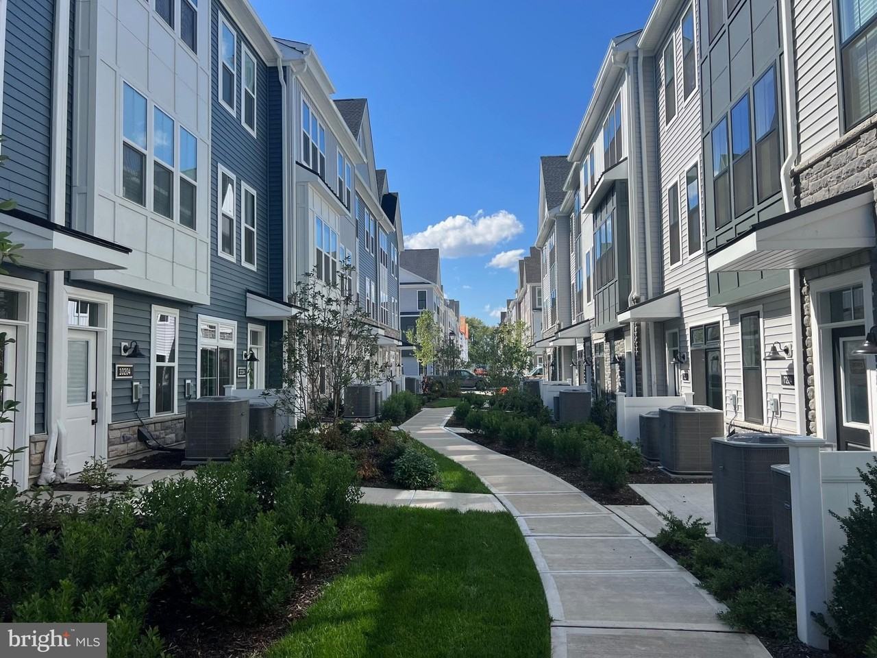 10106 Donatello Drive - Photo 5 of 22