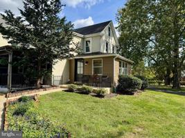 featured image of 14 W Main St