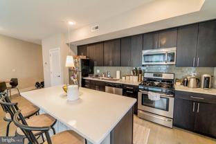 1607 Catharine St Apt 2g #2G - Photo 1 of 1