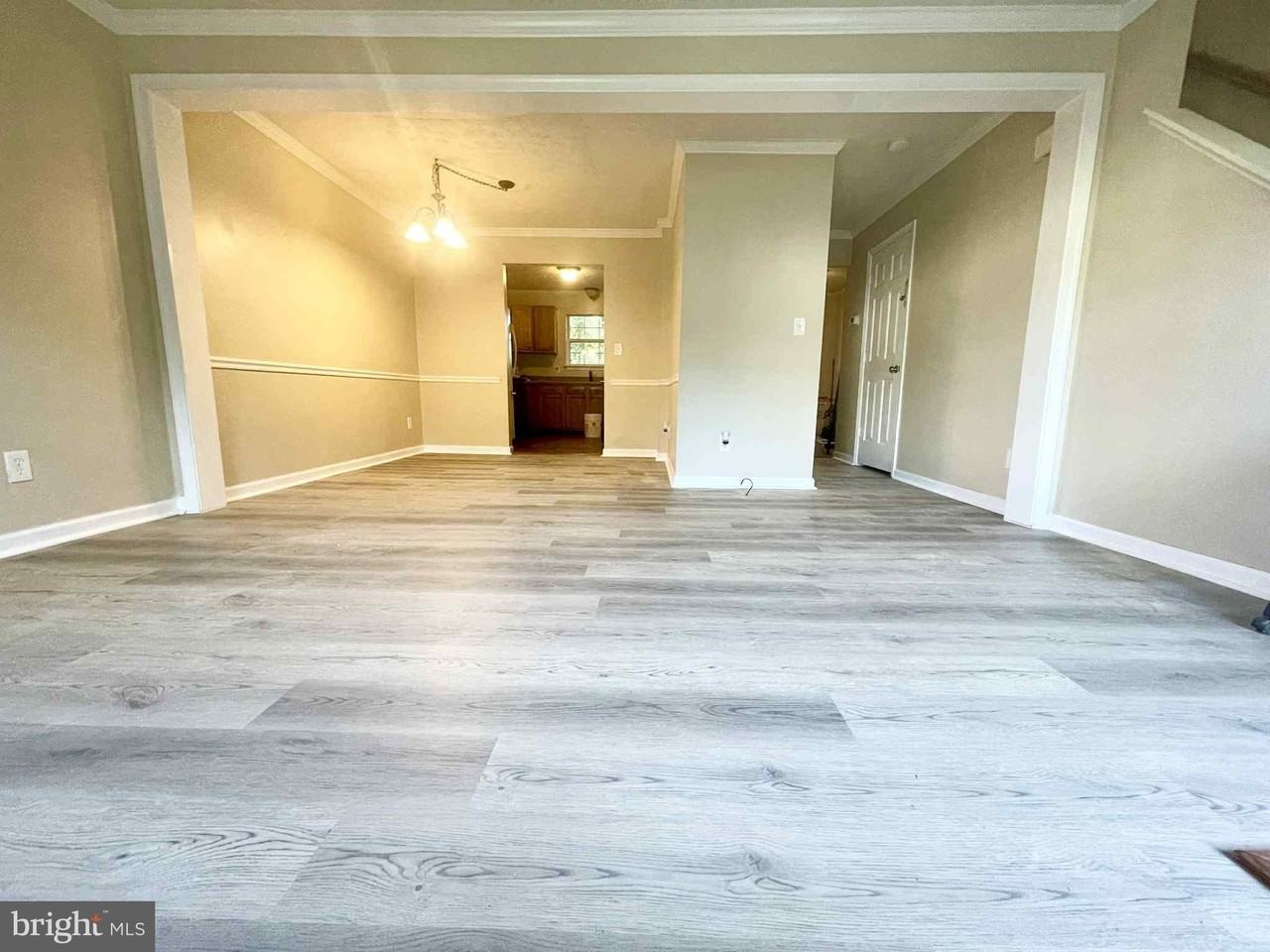 309 Stafford Mews Lane - Photo 2 of 16