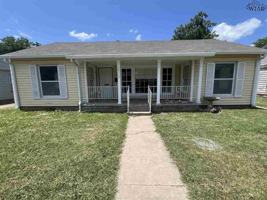 featured image of 3110 Barrett Pl