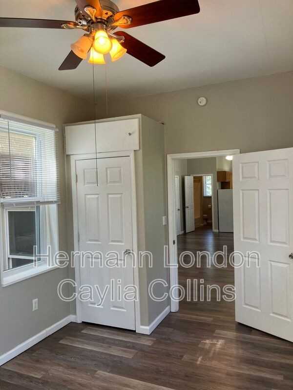 10077 Dorothy Ave - Photo 2 of 14