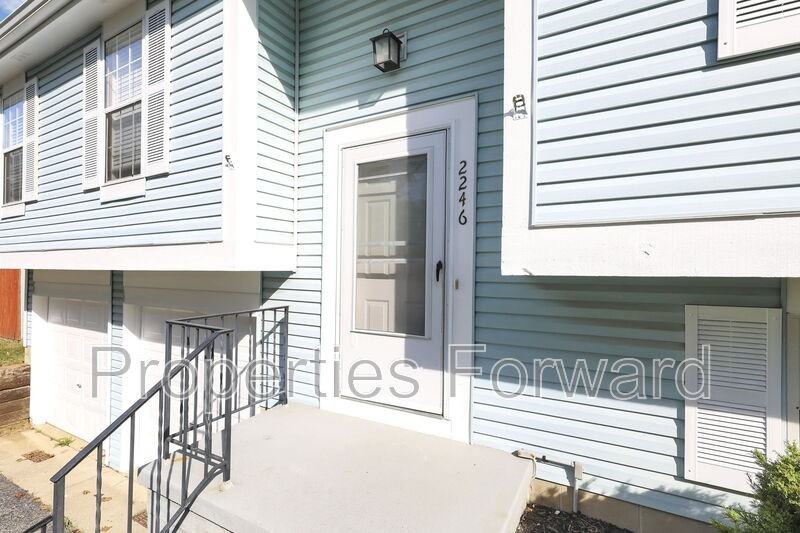 2246 Shirlene Dr - Photo 3 of 38