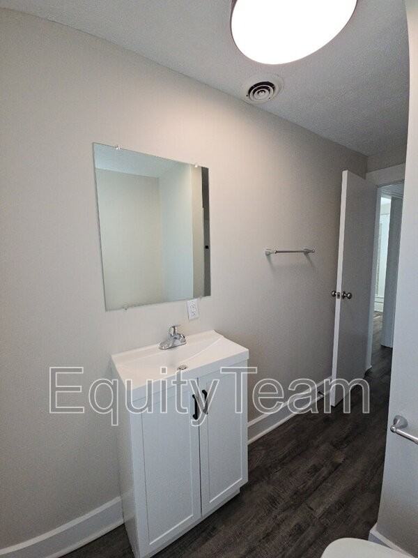 128 N River St #B - Photo 6 of 18