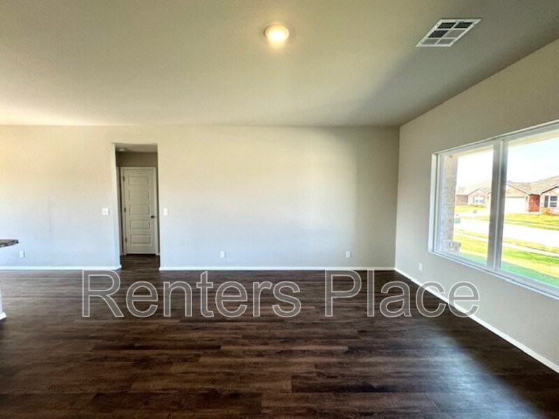 8516 E 164th St S - Photo 3 of 15