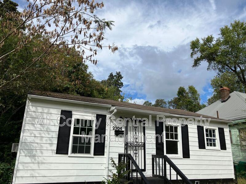 2304 Eufaula Ave - Photo 2 of 10